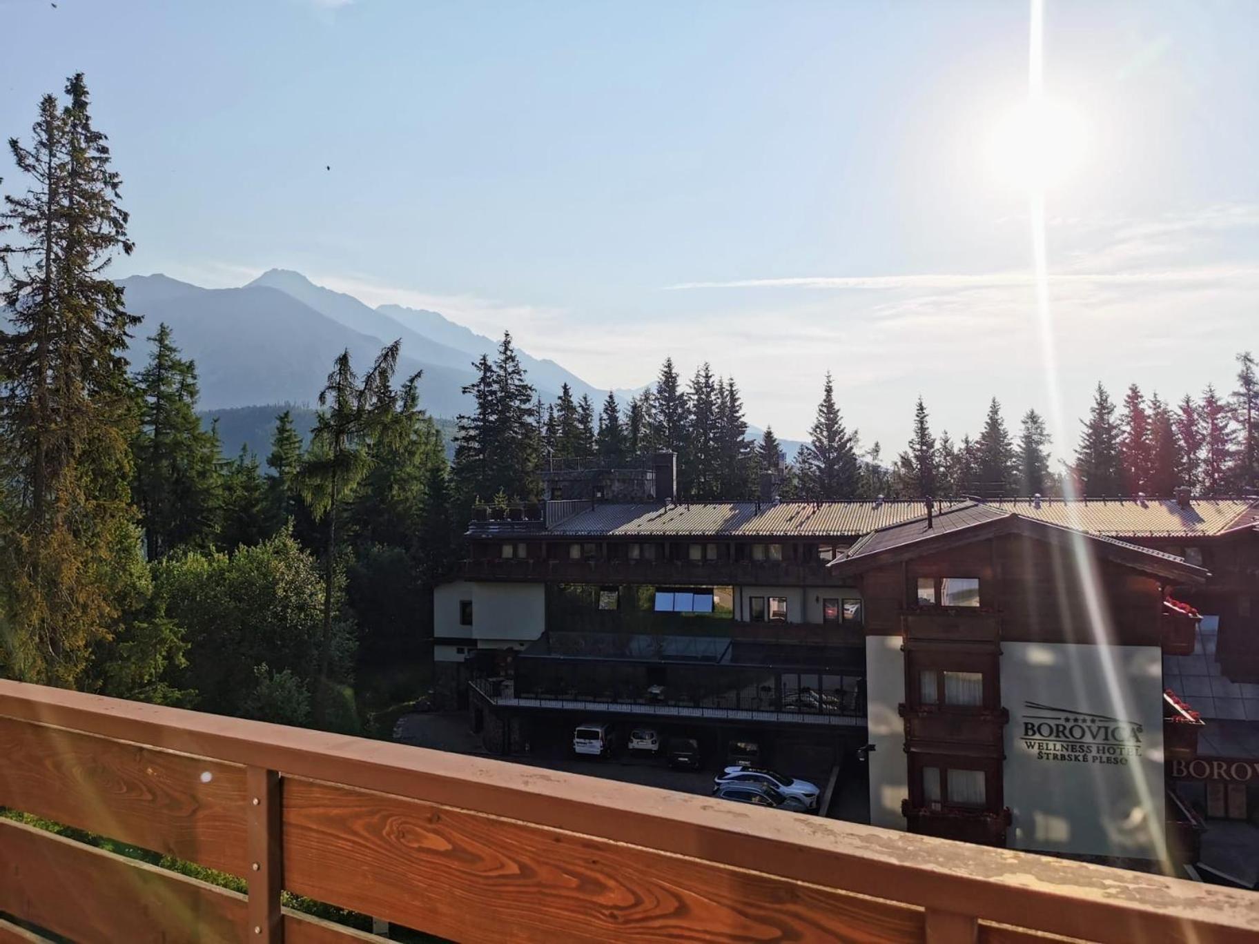Novozrekonstruovany Pri Boroviciach Strbske Pleso